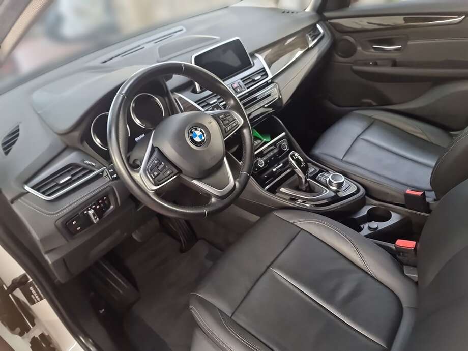 BMW 218 Active Tourer (Bild 2/22)