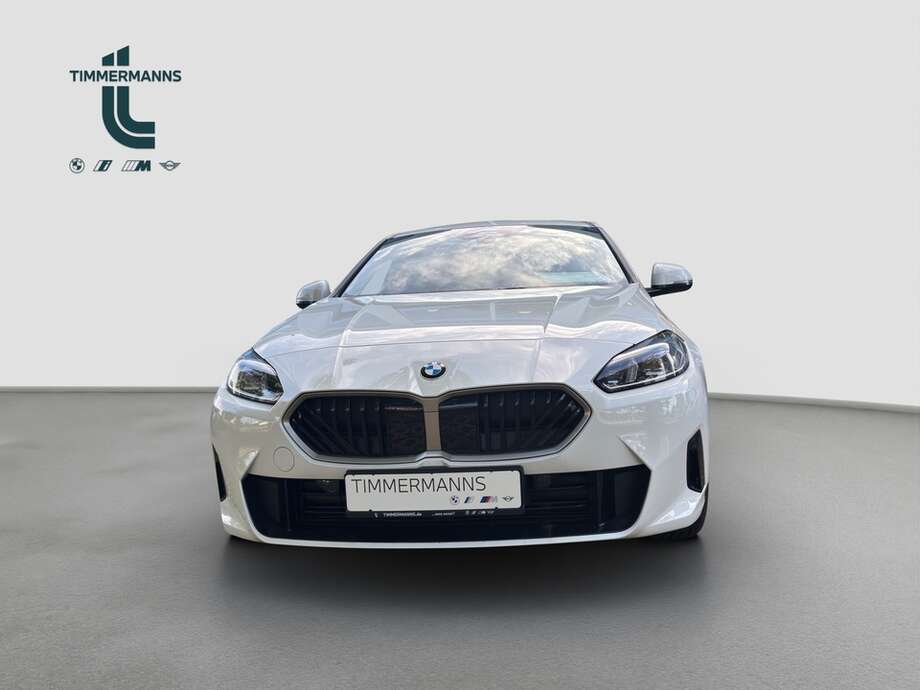 BMW 118 (Bild 8/14)