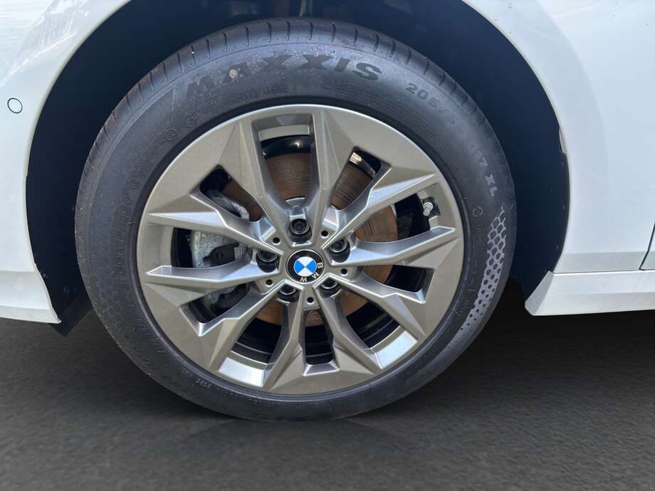BMW 118 (Bild 9/14)