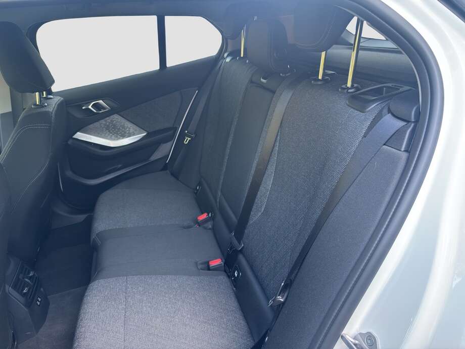 BMW 118 (Bild 13/14)