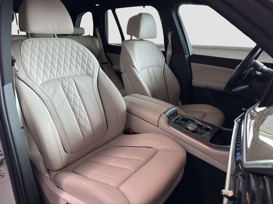 BMW X5 (Bild 17/25)