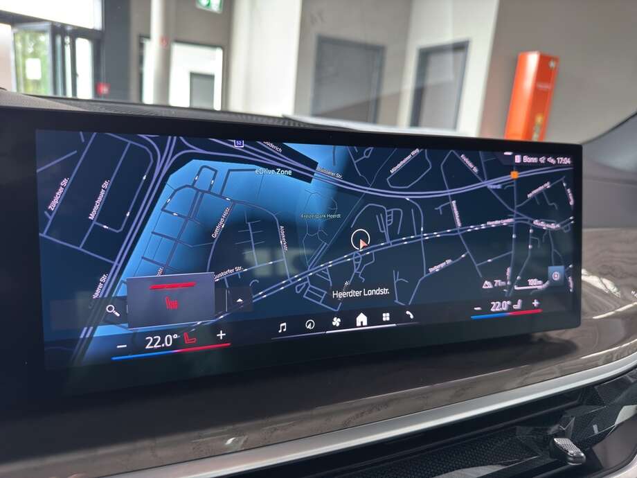 BMW X5 (Bild 24/25)