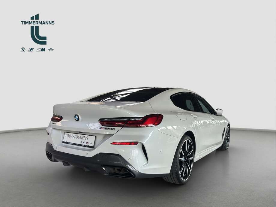 BMW M850 (Bild 6/23)