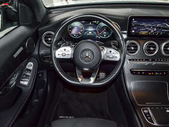 Mercedes-Benz GLC 300 (Bild 2/2)