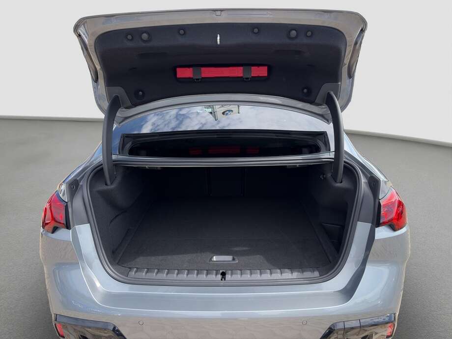 BMW 220 Gran Coupe (Bild 17/18)