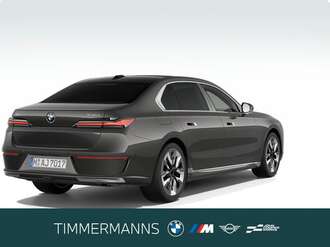BMW 740 (Bild 2/5)