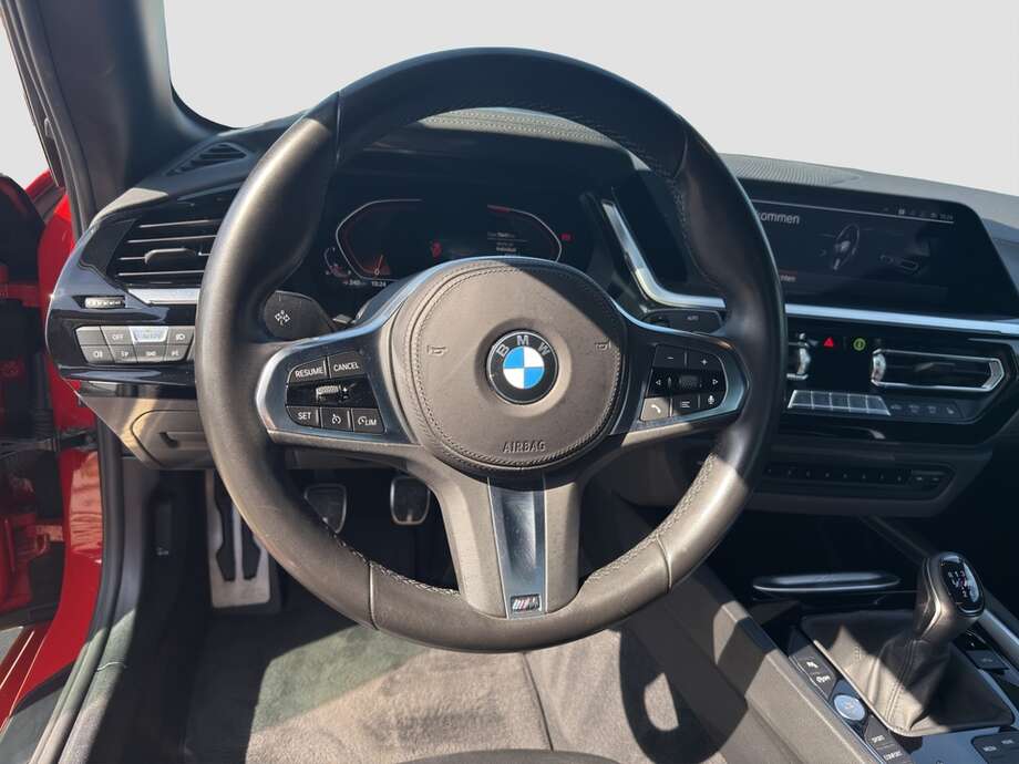BMW Z4 (Bild 12/16)