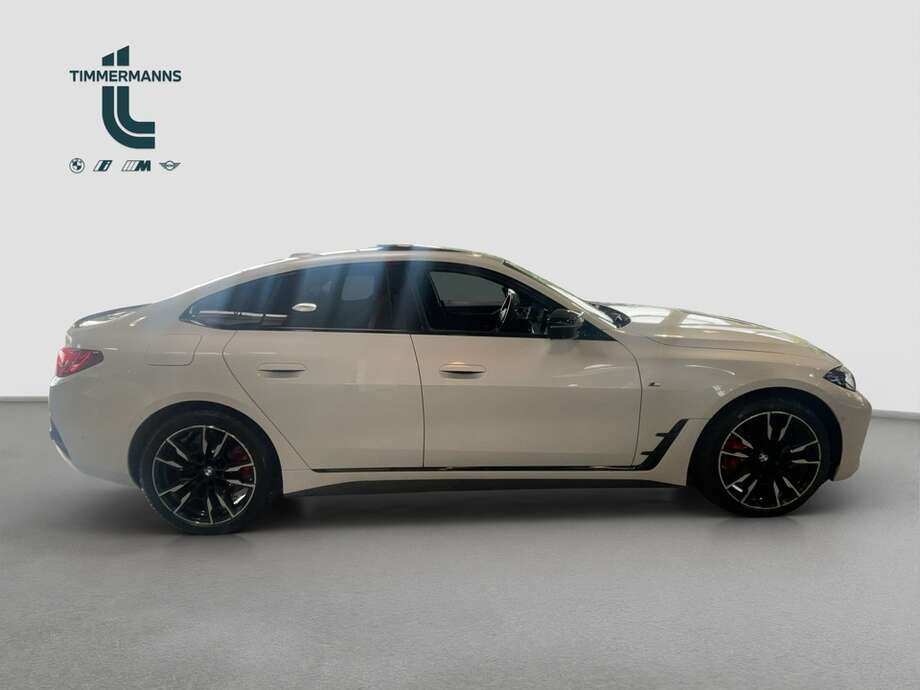 BMW i4 (Bild 7/15)