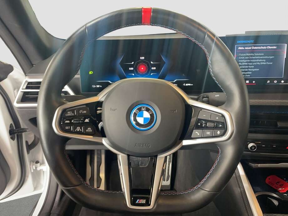 BMW i4 (Bild 12/15)