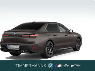 BMW M760 (Bild 2/5)