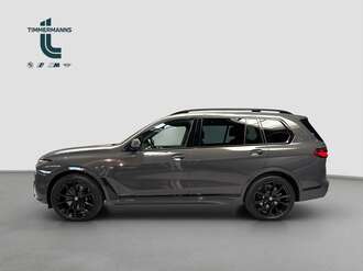 BMW X7 (Bild 2/18)