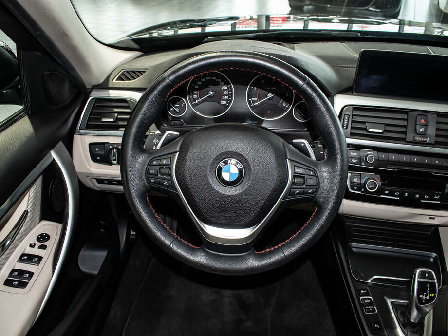 BMW 320d xDrive (Bild 3/18)