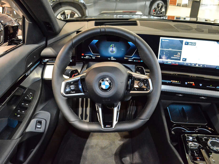 BMW 520d (Bild 14/16)