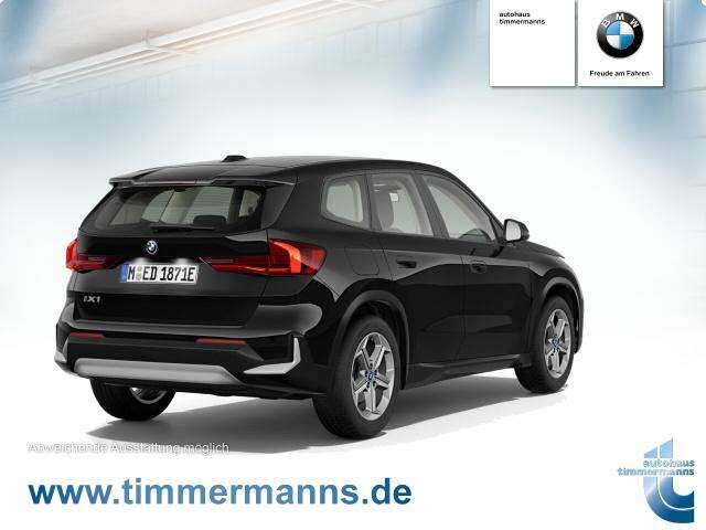 BMW iX1 eDrive20 (Bild 12/22)