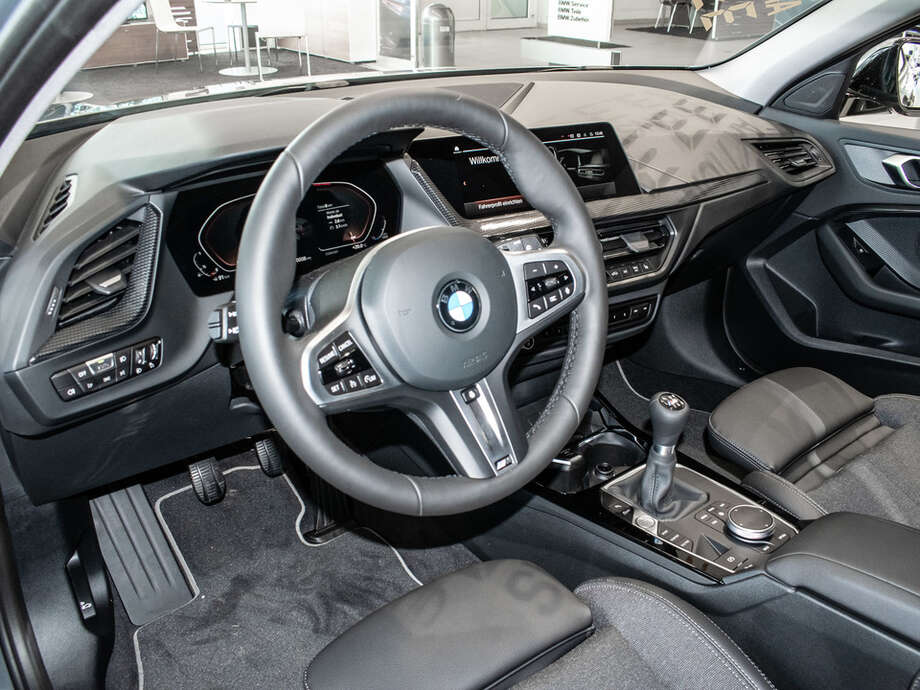 BMW 118i (Bild 10/14)