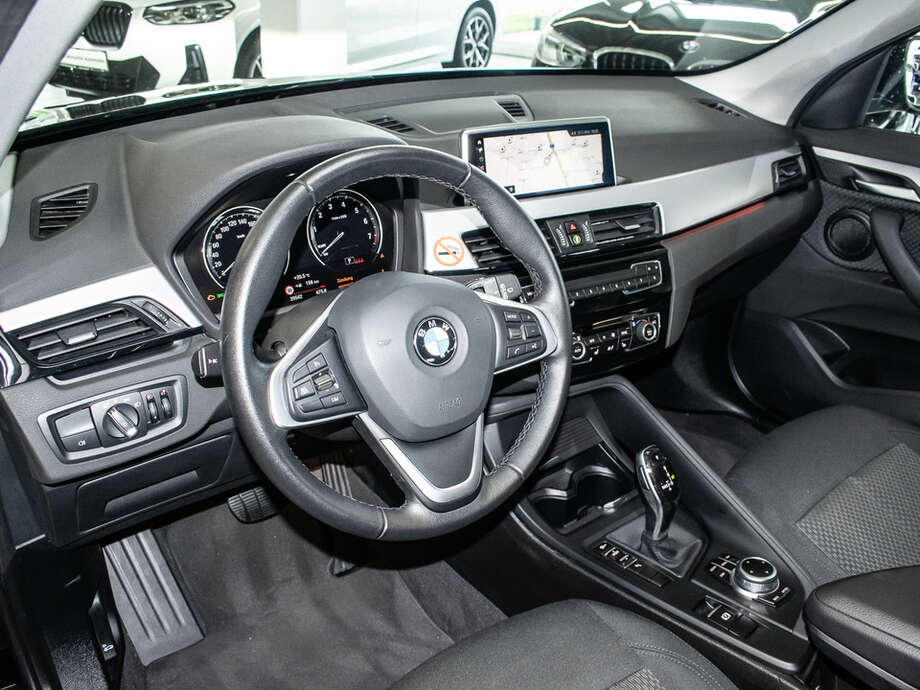 BMW X1 (Bild 17/18)