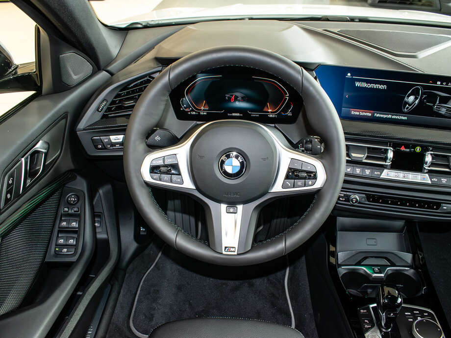 BMW 118i (Bild 12/14)