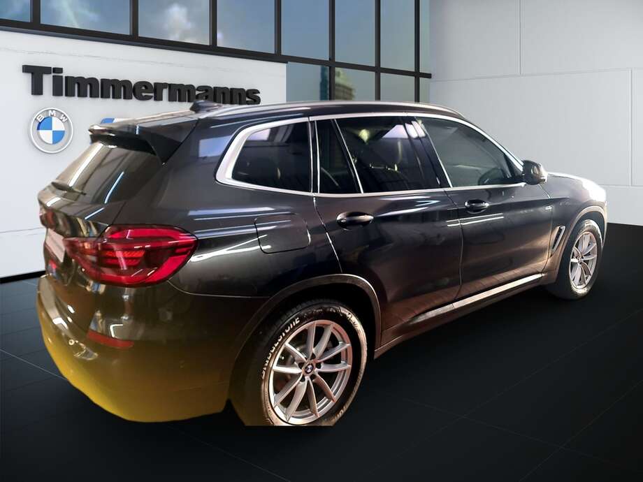 BMW X3 (Bild 21/24)
