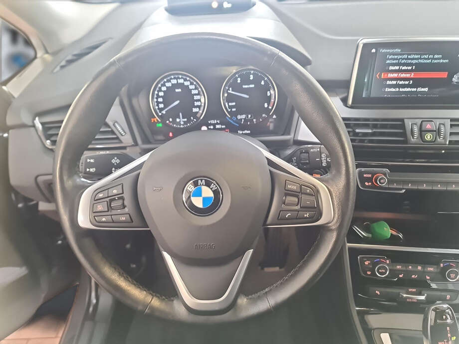 BMW 218 Active Tourer (Bild 22/22)