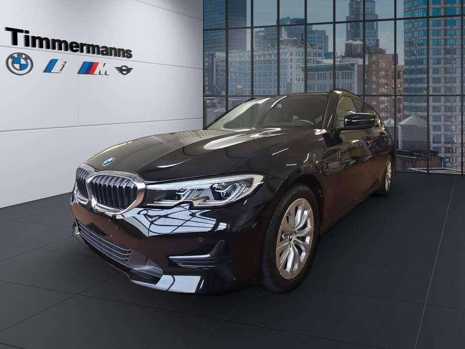 BMW 330i (Bild 1/23)