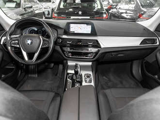 BMW 530e (Bild 2/20)
