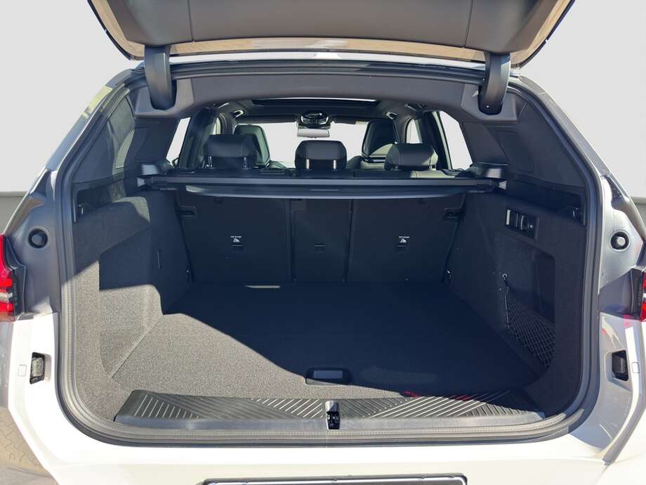 BMW X3 (Bild 16/17)