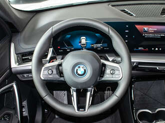 BMW iX1 eDrive20 (Bild 2/16)