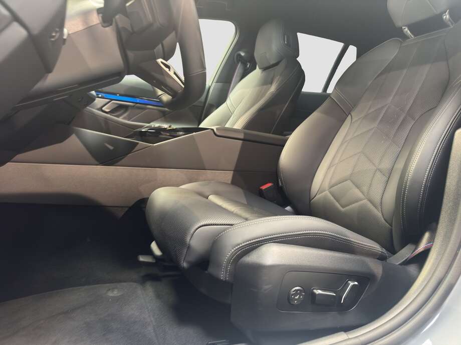 BMW 520 (Bild 11/16)