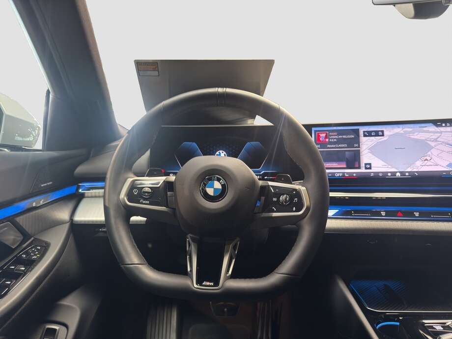 BMW 520 (Bild 13/16)