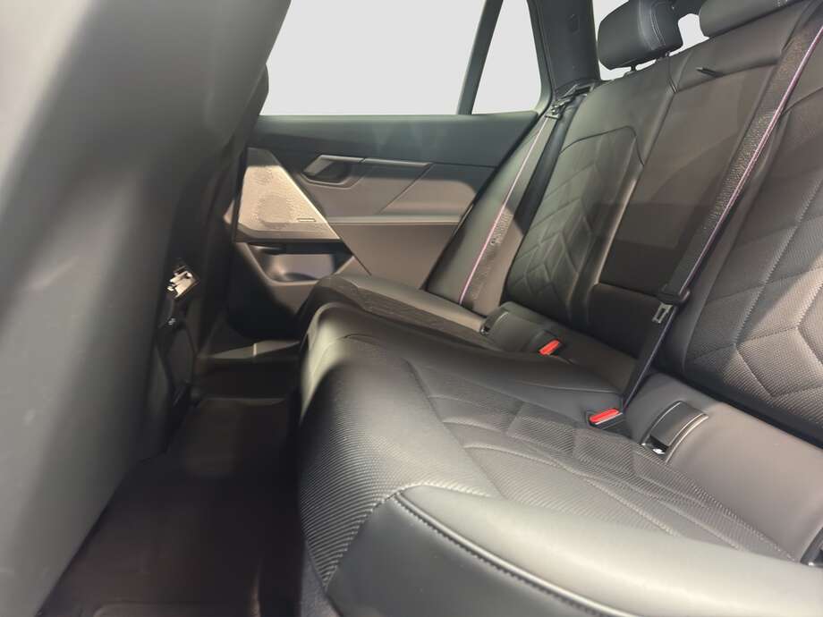BMW 520 (Bild 15/16)