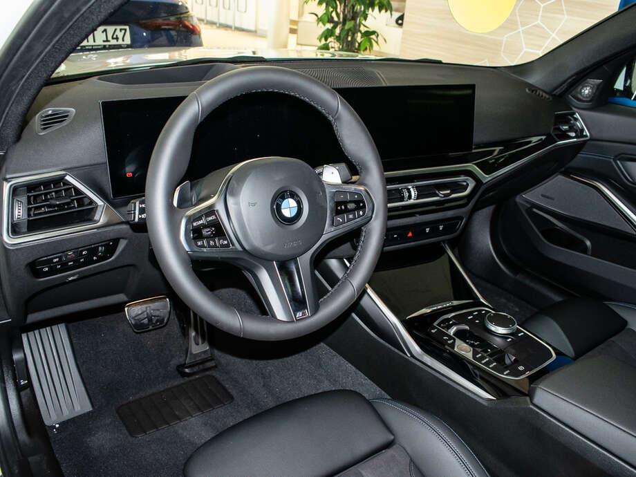 BMW 330i (Bild 15/17)