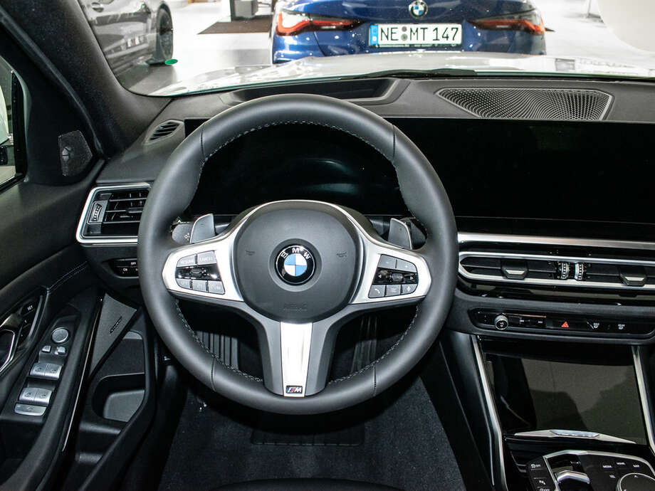 BMW 330i (Bild 17/17)