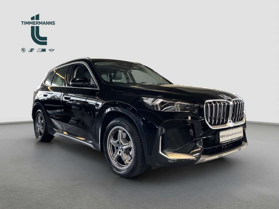 BMW iX1 xDrive30 (Bild 15/17)