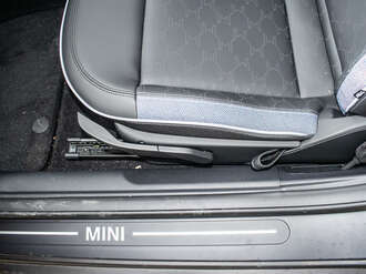 MINI Cooper E (Bild 1/13)