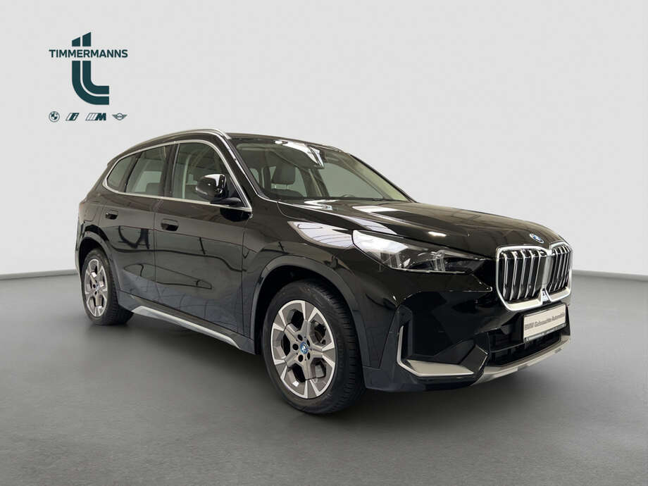 BMW iX1 xDrive30 (Bild 14/16)