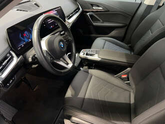 BMW iX1 xDrive30 (Bild 3/16)