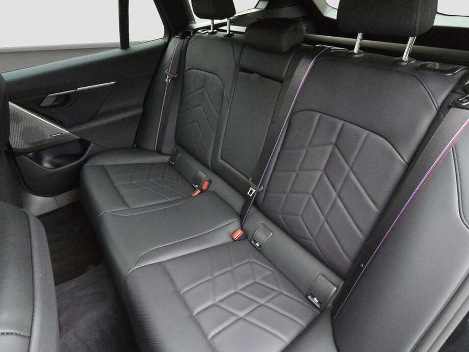 BMW 520 (Bild 14/19)