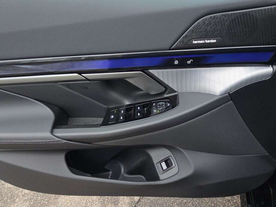 BMW 520 (Bild 16/19)