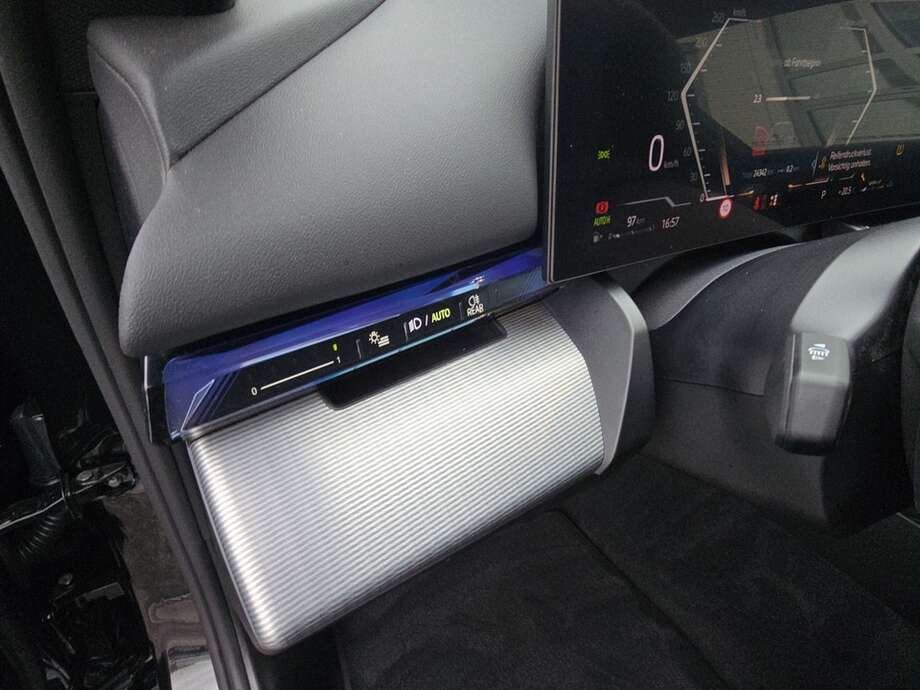 BMW 520 (Bild 17/19)