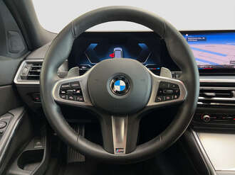 BMW 320d (Bild 2/18)