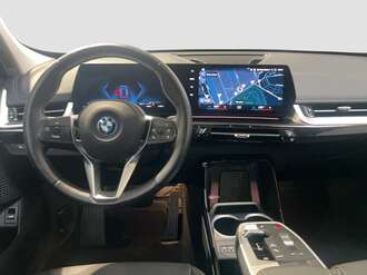 BMW iX1 xDrive30 (Bild 3/18)