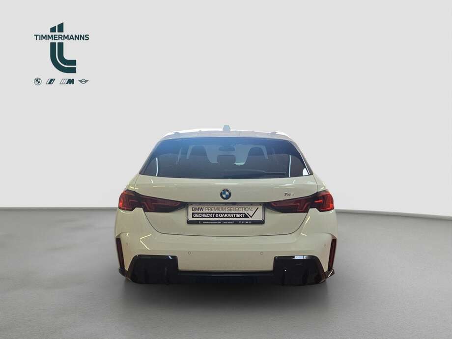 BMW 116 (Bild 4/17)