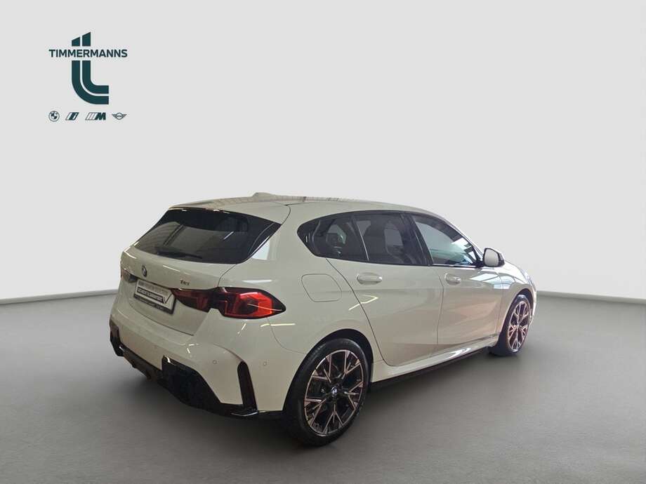 BMW 116 (Bild 5/17)