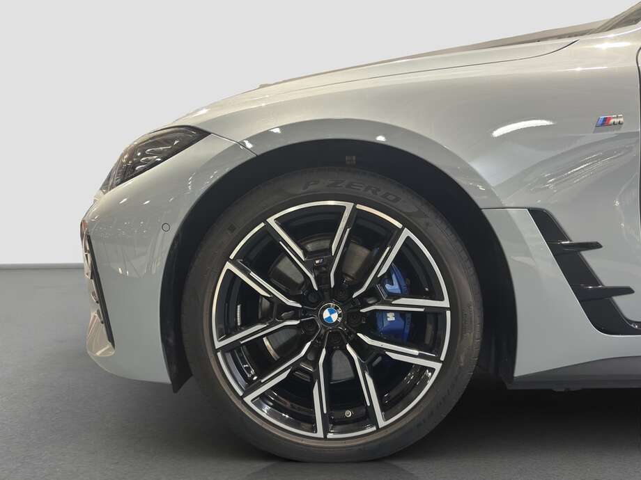 BMW i4 (Bild 21/22)