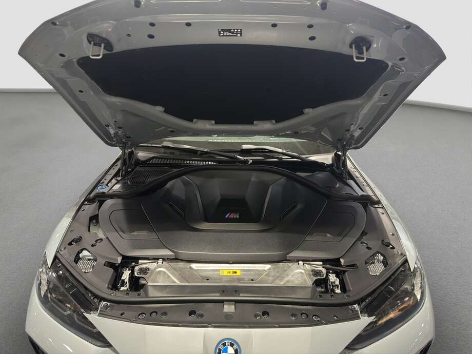 BMW i4 (Bild 15/22)