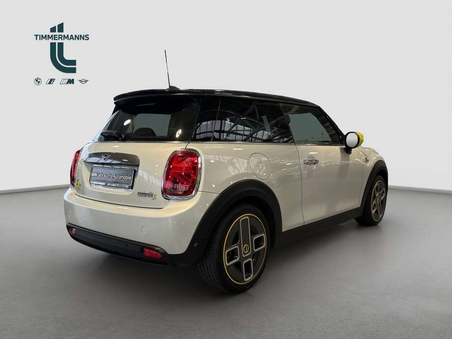 MINI Cooper SE (Bild 15/19)