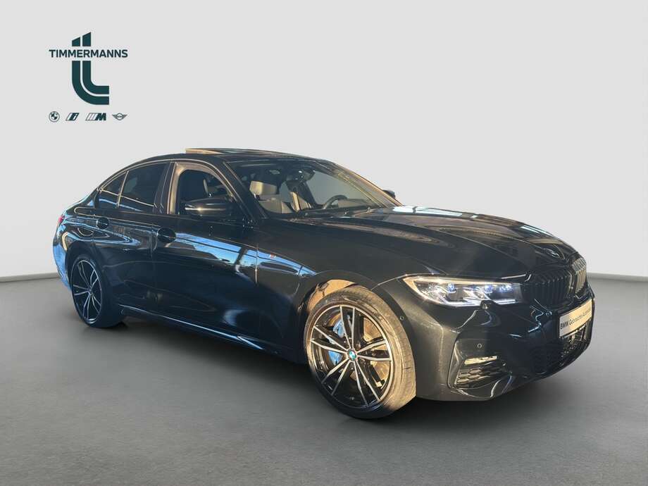 BMW 330e (Bild 12/15)