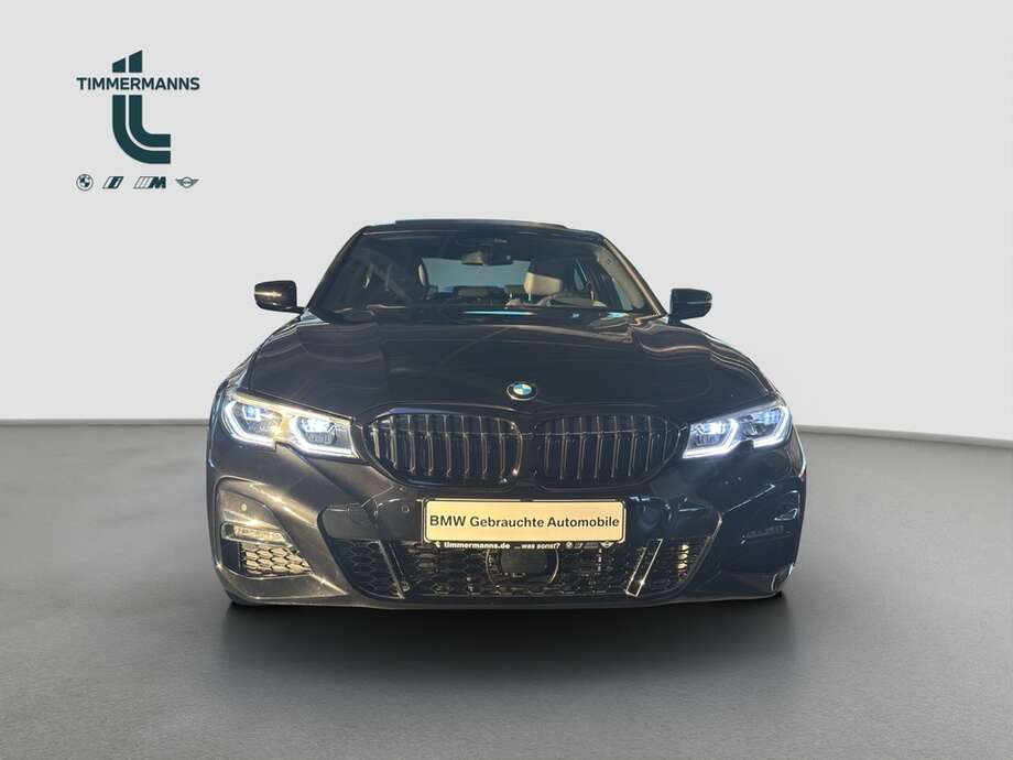 BMW 330e (Bild 14/15)