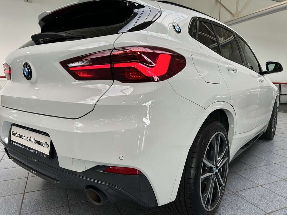 BMW X2 (Bild 8/18)