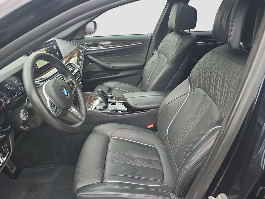 BMW 545e xDrive (Bild 2/20)